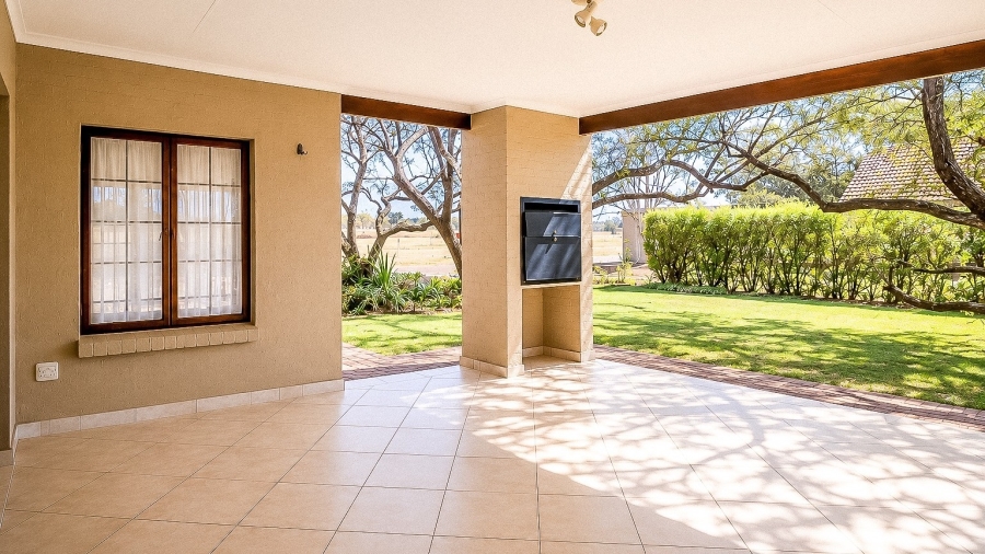 3 Bedroom Property for Sale in The Coves North West